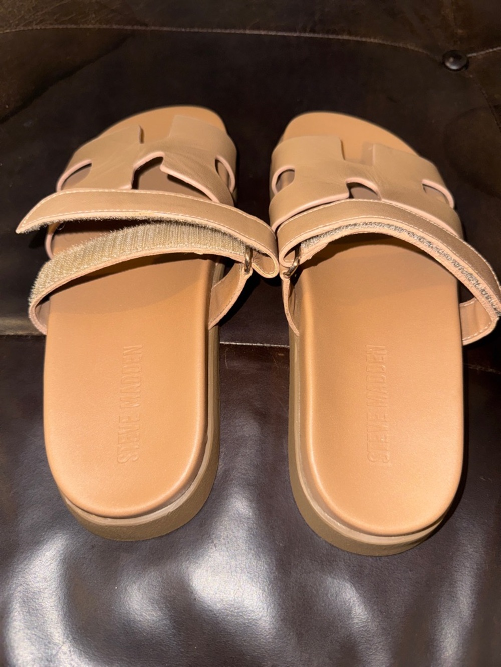 Steve Madden 
Women’s Tan Slide Sandals  size 7 - Picture 8 of 9